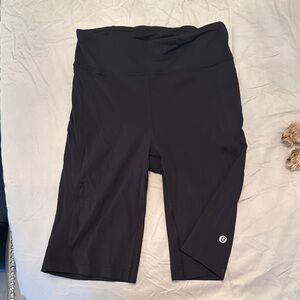 Black lululemon biker shorts size 6